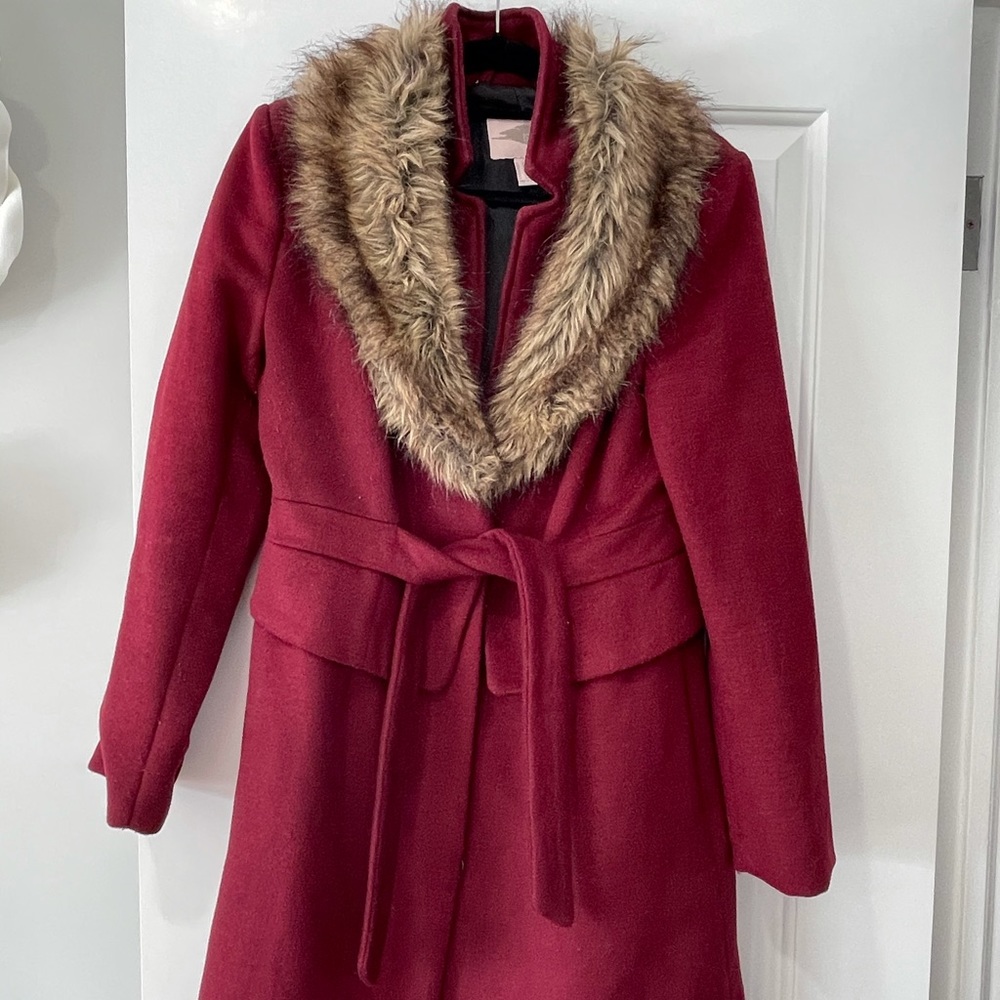 Forever 21 Burgundy with Faux Fur Neck